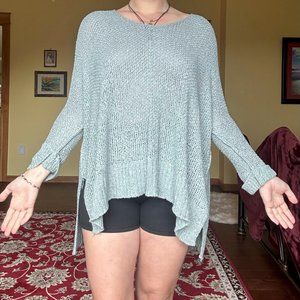 Wishlist Oversize Hi Lo Sweater Size M/L